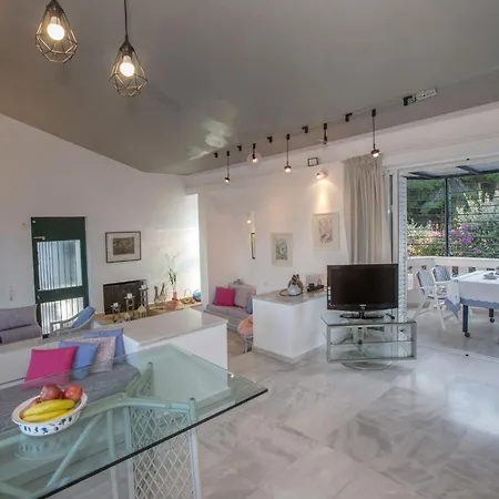 בית נופש Dream View In Theologos By Ghh Lokroi